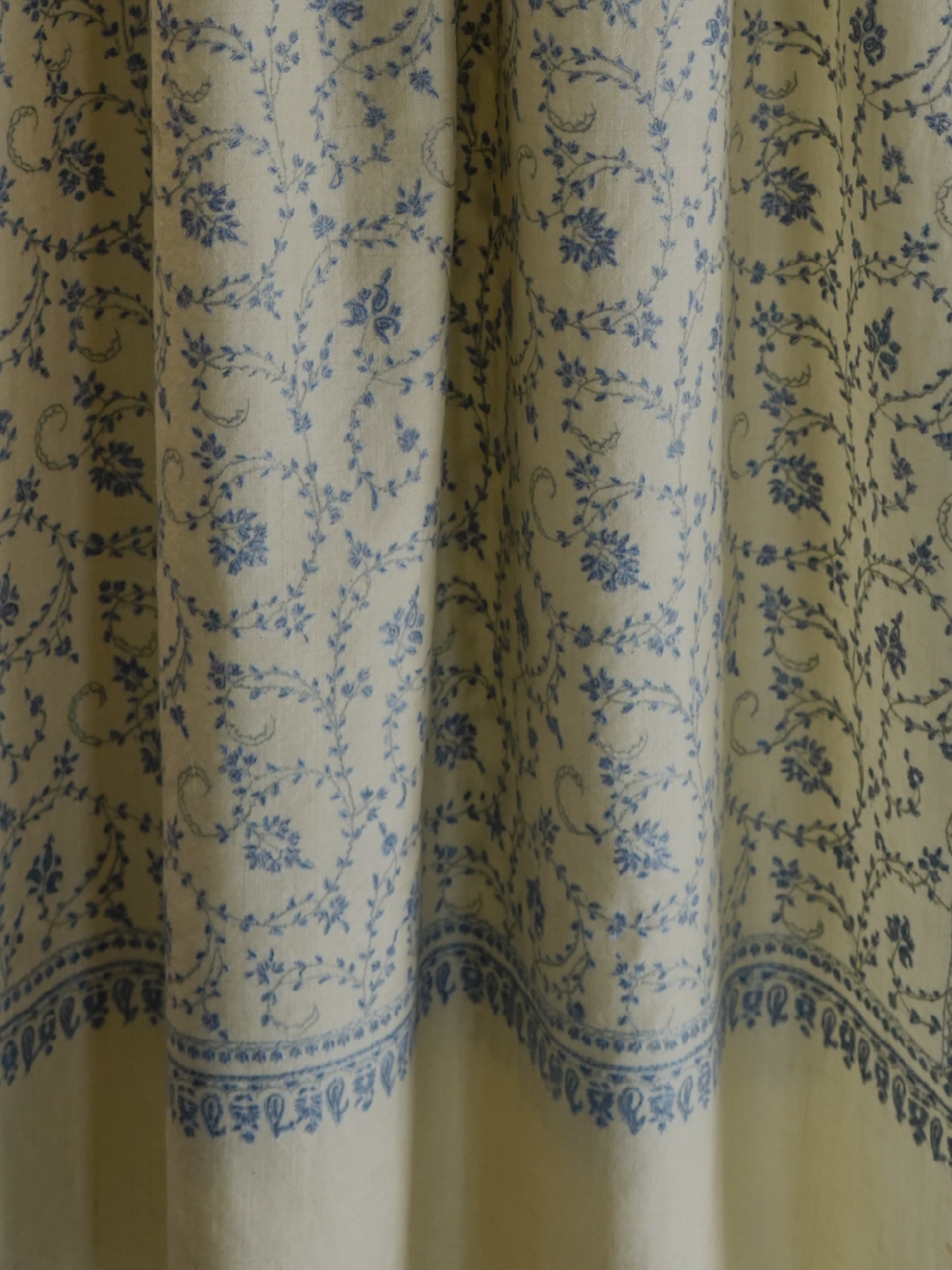 Off-White Pashmina Scarf with Sozni Embroidery