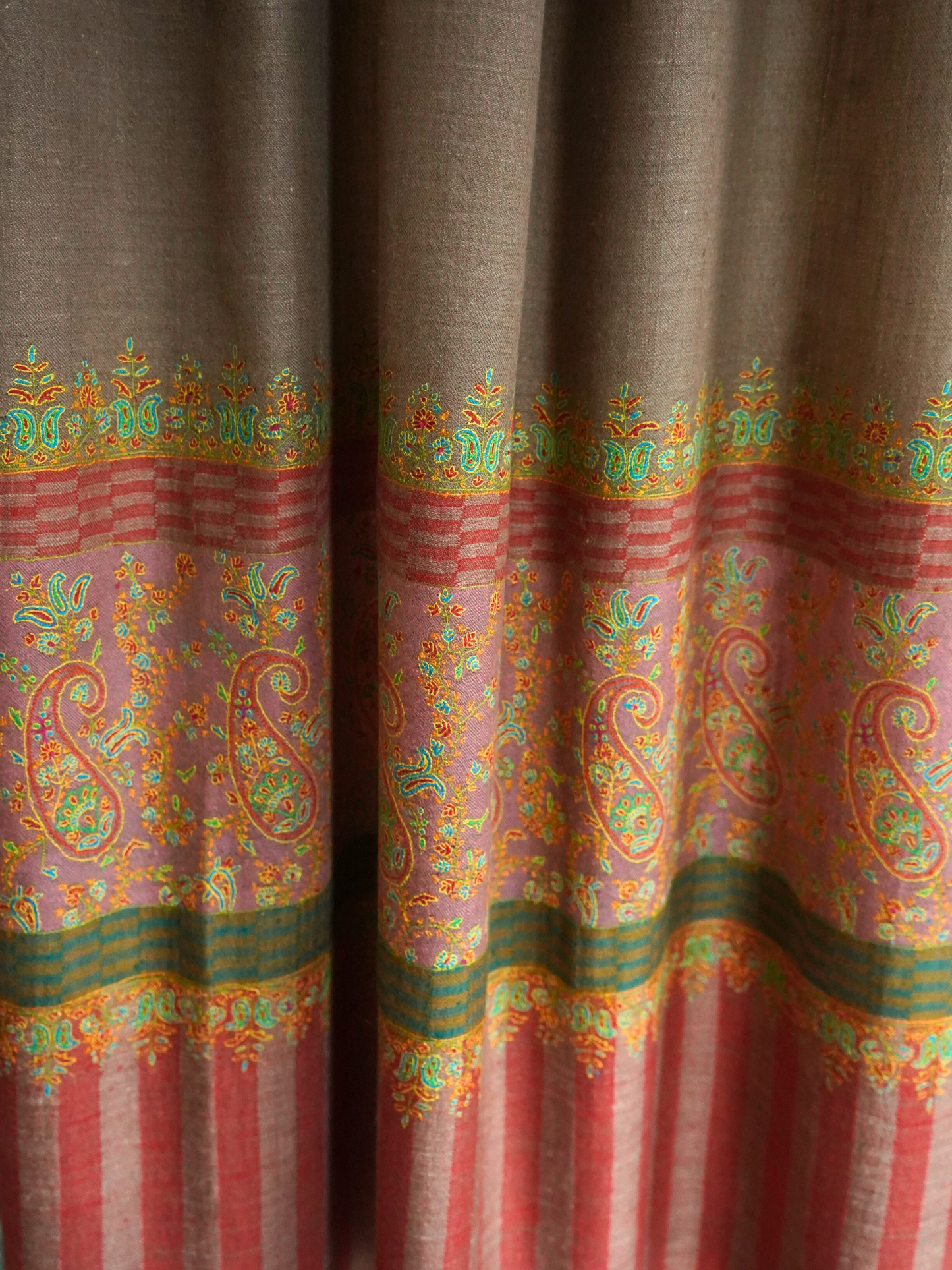 Natural Big Border Embroidered Pashmina Shawl