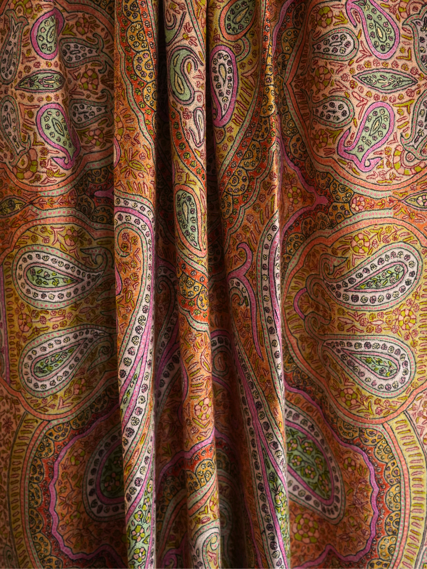 Off-White Jamavar Pashmina Shawl with Classic Paisley Motif