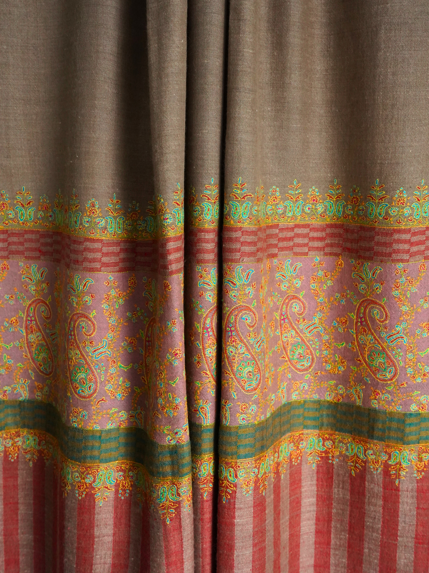 Natural Big Border Embroidered Pashmina Shawl