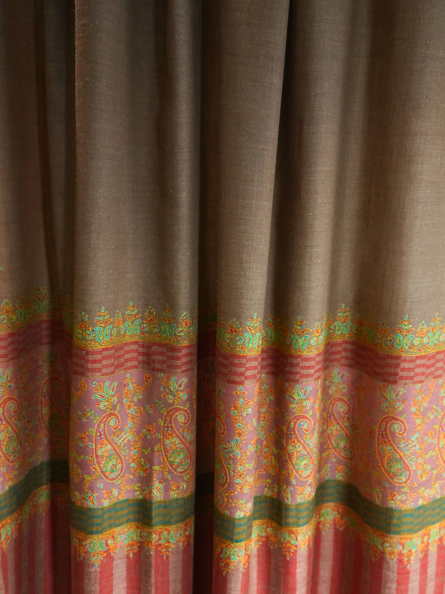 Natural Big Border Embroidered Pashmina Shawl
