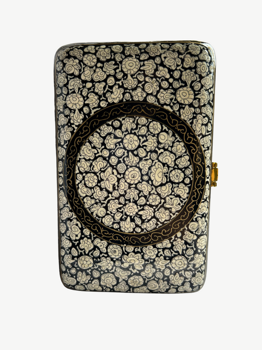 Black and White Minimal Clutch