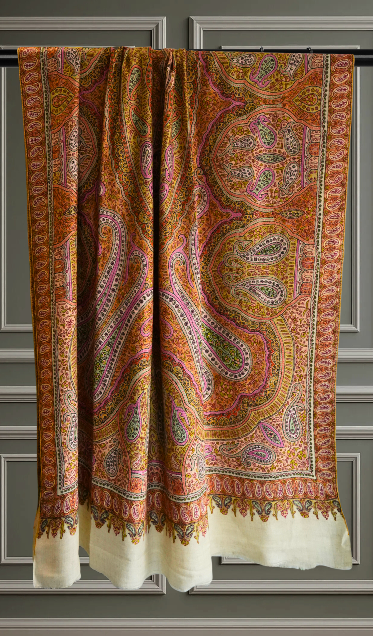 Off-White Jamavar Pashmina Shawl with Classic Paisley Motif